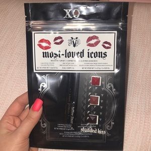 Kat Von D most-loved icons bolt eye & lip set